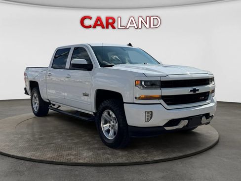 Used 2018 Chevrolet Silverado 1500 LT w/ Texas Edition AWD/4WD image 7