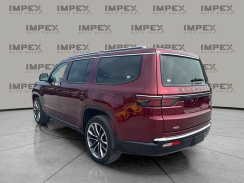 Used 2025 Jeep Wagoneer Series III w/ Premium Group I AWD/4WD image 3