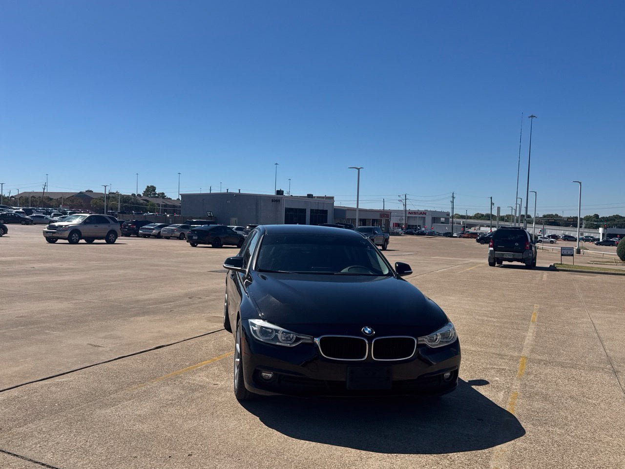 Used 2018 BMW 320i xDrive Sedan AWD/4WD image 5