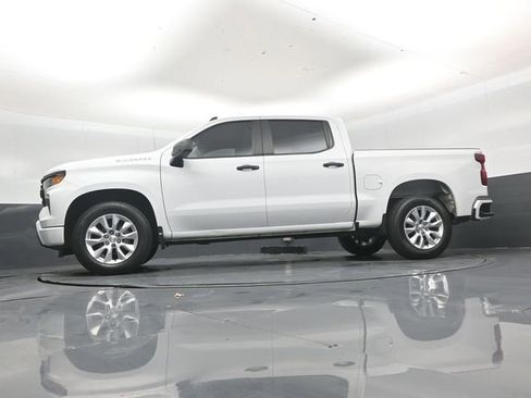 Used 2022 Chevrolet Silverado 1500 Custom RWD image 42