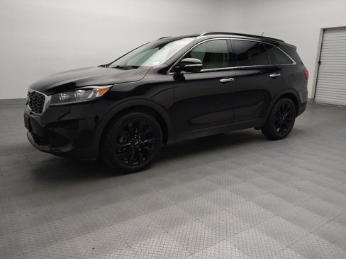 Used 2020 Kia Sorento S image 2