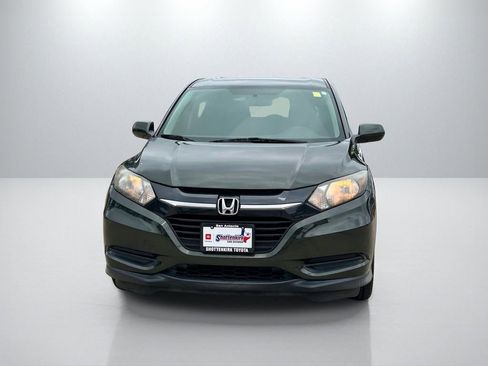 Used 2016 Honda HR-V LX image 2