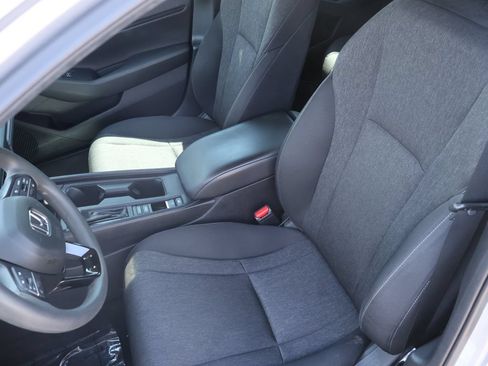 Used 2023 Honda Accord EX image 19