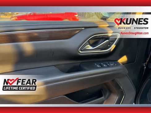 Used 2023 GMC Yukon XL SLE image 14