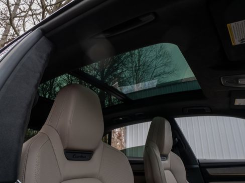 Used 2024 Porsche Macan Turbo Electric w/ Premium Package image 43