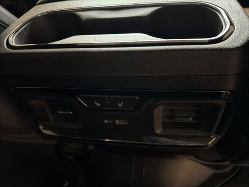 Used 2024 GMC Sierra 1500 AT4 w/ Technology Package image 44