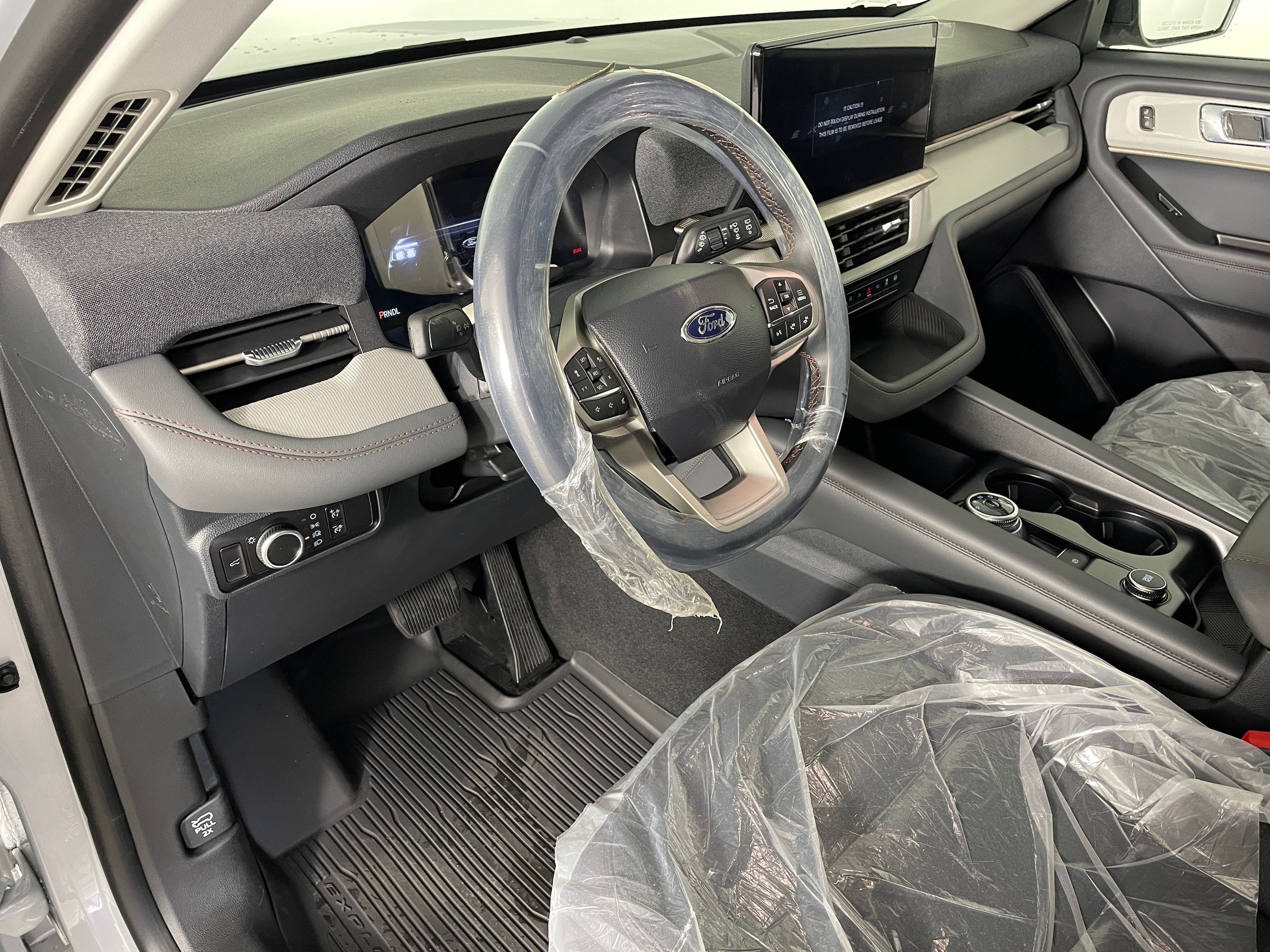 New 2026 Ford Explorer Active RWD image 2