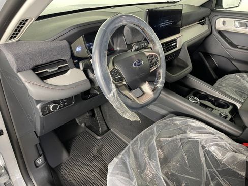 New 2026 Ford Explorer Active image 2