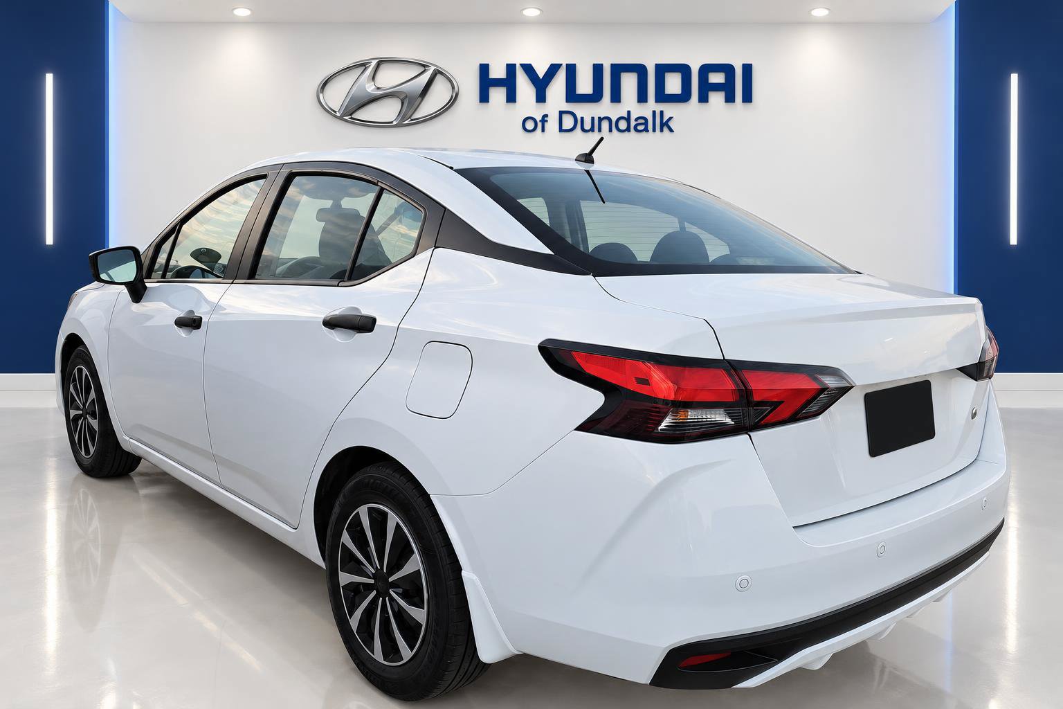 Used 2024 Nissan Versa S w/ Trunk Package FWD image 2