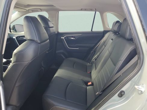 Used 2022 Toyota RAV4 XLE Premium AWD/4WD image 10