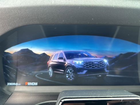 Used 2025 Ford Explorer ST AWD/4WD image 12