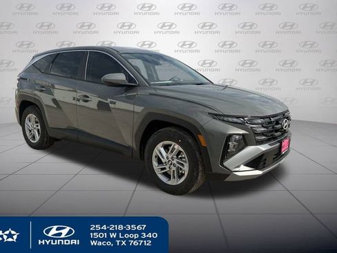 New 2026 Hyundai Tucson SE image 4