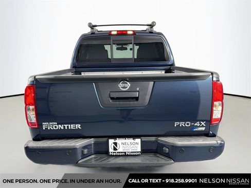 Used 2017 Nissan Frontier PRO-4X w/ Pro-4x Luxury Package AWD/4WD image 6