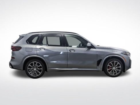 New 2026 BMW X5 xDrive40i w/ M Sport Package AWD/4WD image 6