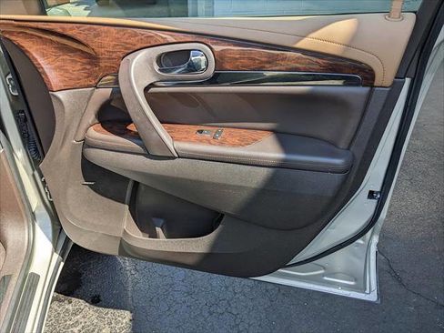 Used 2017 Buick Enclave Premium w/ Experience Buick Package image 21