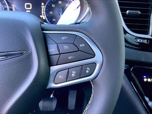 New 2026 Chrysler Voyager LX image 16