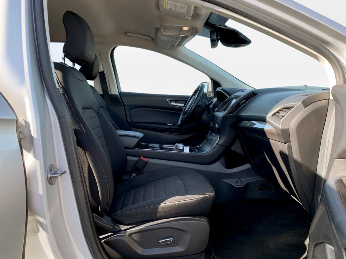 Used 2019 Ford Edge SEL AWD/4WD image 16