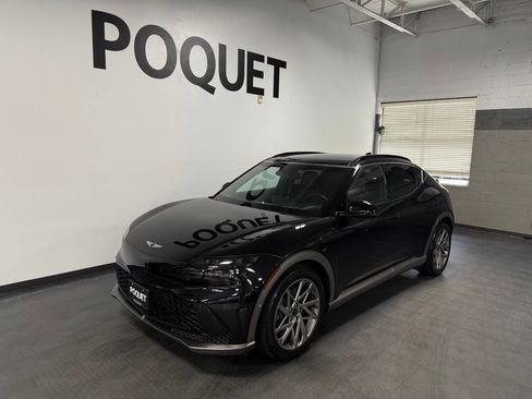 Used 2024 Genesis GV60 Advanced AWD/4WD image 2