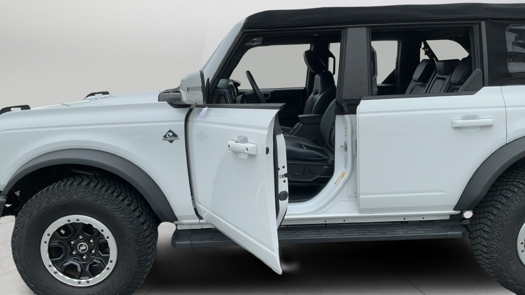 Used 2022 Ford Bronco Outer Banks w/ Sasquatch Package AWD/4WD image 21