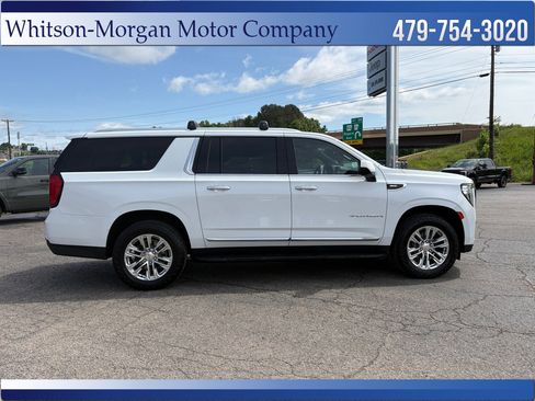 Used 2023 GMC Yukon XL SLT AWD/4WD image 5