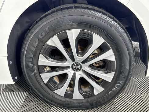 Used 2022 Toyota Corolla LE FWD image 35