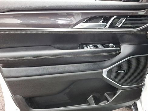 Used 2024 Jeep Wagoneer 4WD w/ Convenience Group I image 15