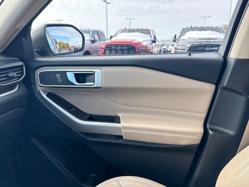 Used 2020 Ford Explorer XLT w/ Equipment Group 202A image 22