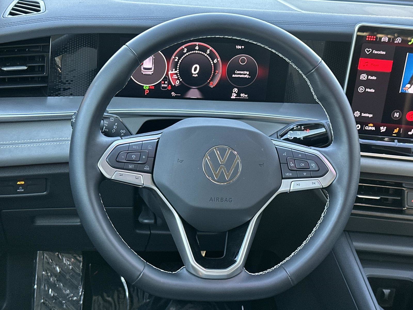 Certified 2026 Volkswagen Tiguan SE FWD image 8