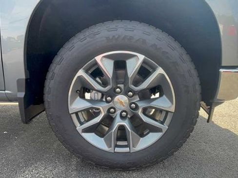 Used 2026 Chevrolet Silverado 1500 LT AWD/4WD image 9