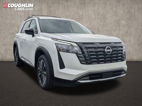 New 2026 Nissan Pathfinder Platinum AWD/4WD image 1