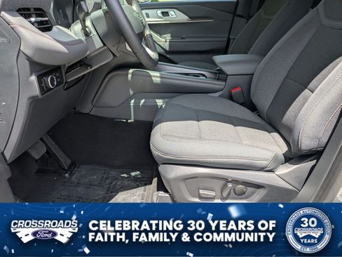 New 2026 Ford Explorer Active RWD image 11