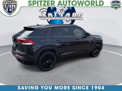 Used 2023 Volkswagen Atlas Cross Sport SEL R-Line AWD/4WD image 9
