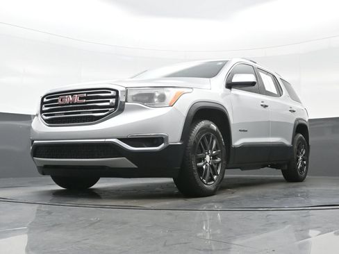 Used 2017 GMC Acadia SLT FWD image 29