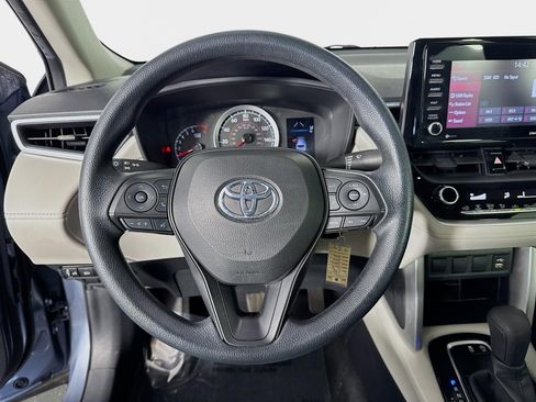 Used 2022 Toyota Corolla Cross L image 13