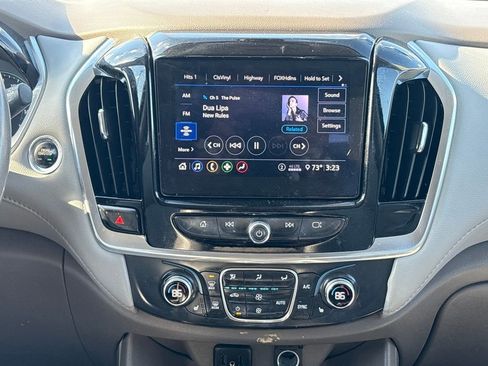 Used 2020 Chevrolet Traverse LT image 34