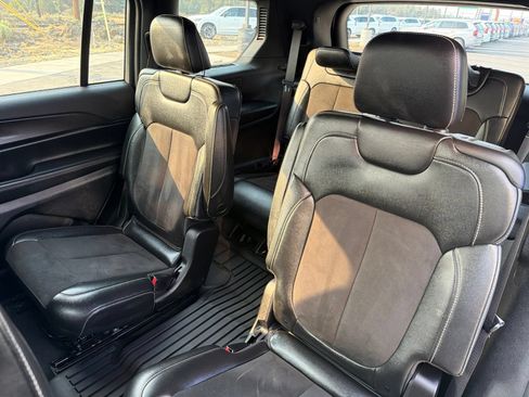 Used 2023 Jeep Grand Cherokee L Laredo AWD/4WD image 22