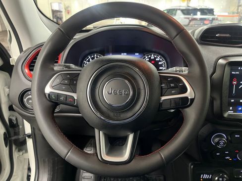 Used 2023 Jeep Renegade Trailhawk image 20