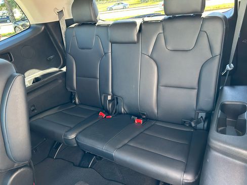 Used 2022 Kia Telluride EX w/ EX Premium Package image 32
