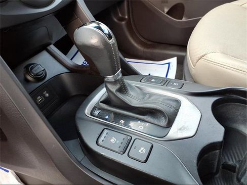 Used 2017 Hyundai Santa Fe Sport image 20