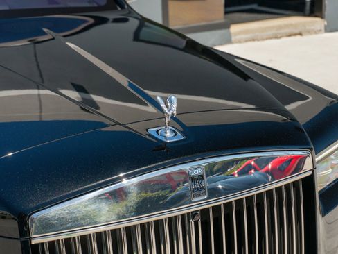 Used 2025 Rolls-Royce Cullinan image 29