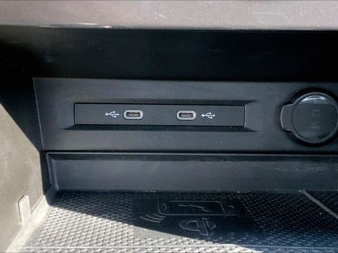 Used 2021 Volkswagen Tiguan SEL Premium R-Line image 31