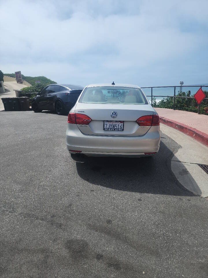 Used 2012 Volkswagen Jetta SE FWD image 5