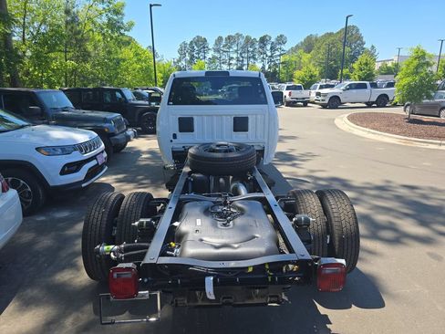 New 2026 RAM 3500 Tradesman AWD/4WD image 11