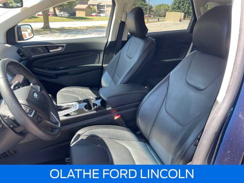 Used 2017 Ford Edge Titanium w/ Technology Package FWD image 19