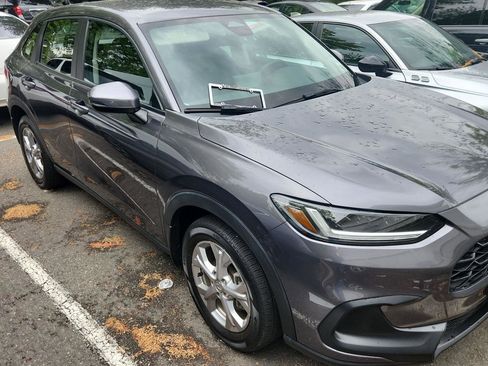 Used 2023 Honda HR-V LX image 2
