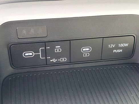 Used 2025 Hyundai Kona SEL FWD image 25