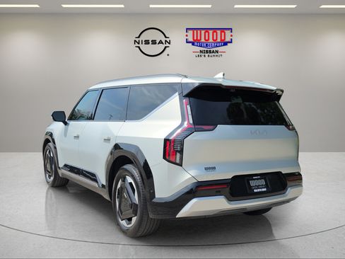 Used 2024 Kia EV9 Land AWD/4WD image 4