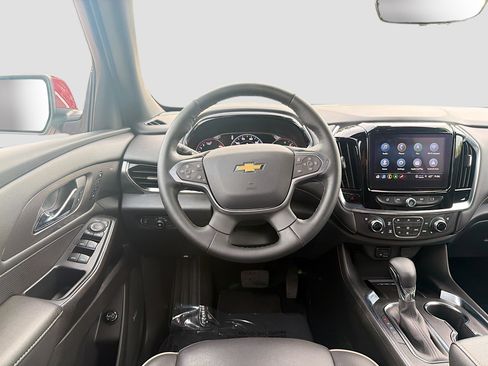 Used 2023 Chevrolet Traverse Premier image 18