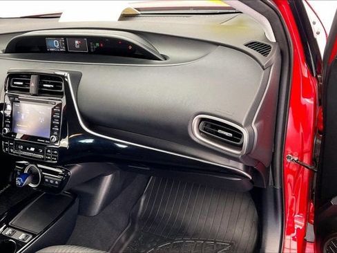 Used 2020 Toyota Prius Prime LE FWD image 16