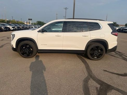Used 2024 GMC Acadia Elevation w/ Black Edition AWD/4WD image 7